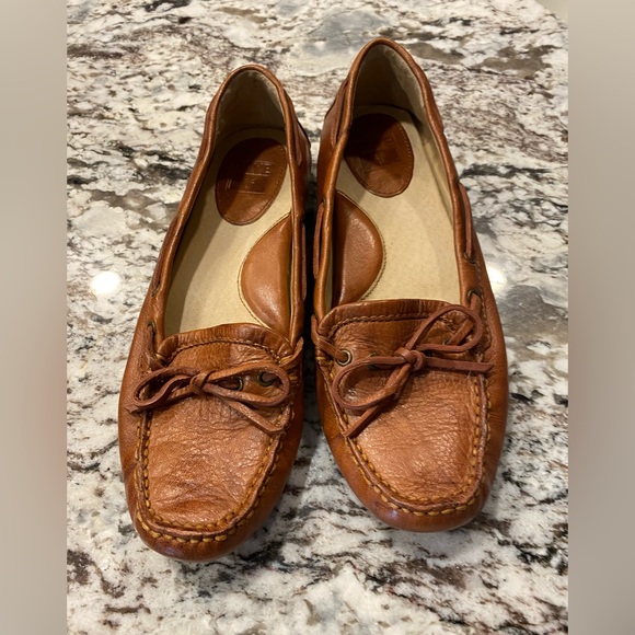 Ladies leather loafers. Worn once - Picture 1 of 3